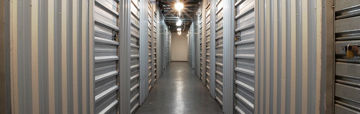 Como embalar e armazenar móveis no self storage